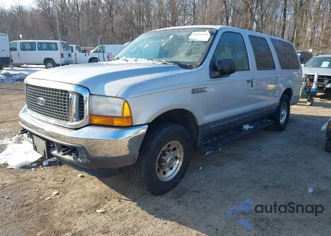 2001 Ford Excursion Xlt z USA, uszkodzony, nr VIN 1FMNU40LX1EC64709